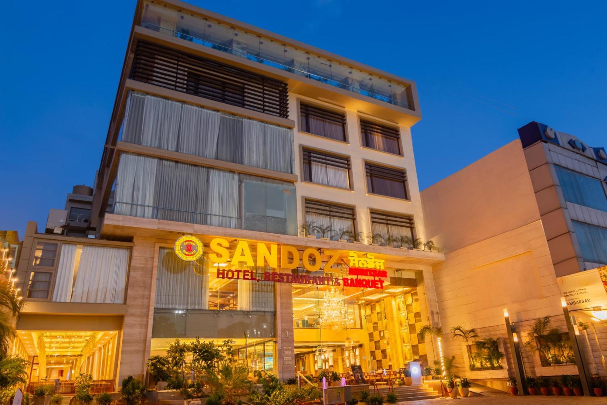 Sandoz Amritsar Near Golden Temple Buitenkant foto
