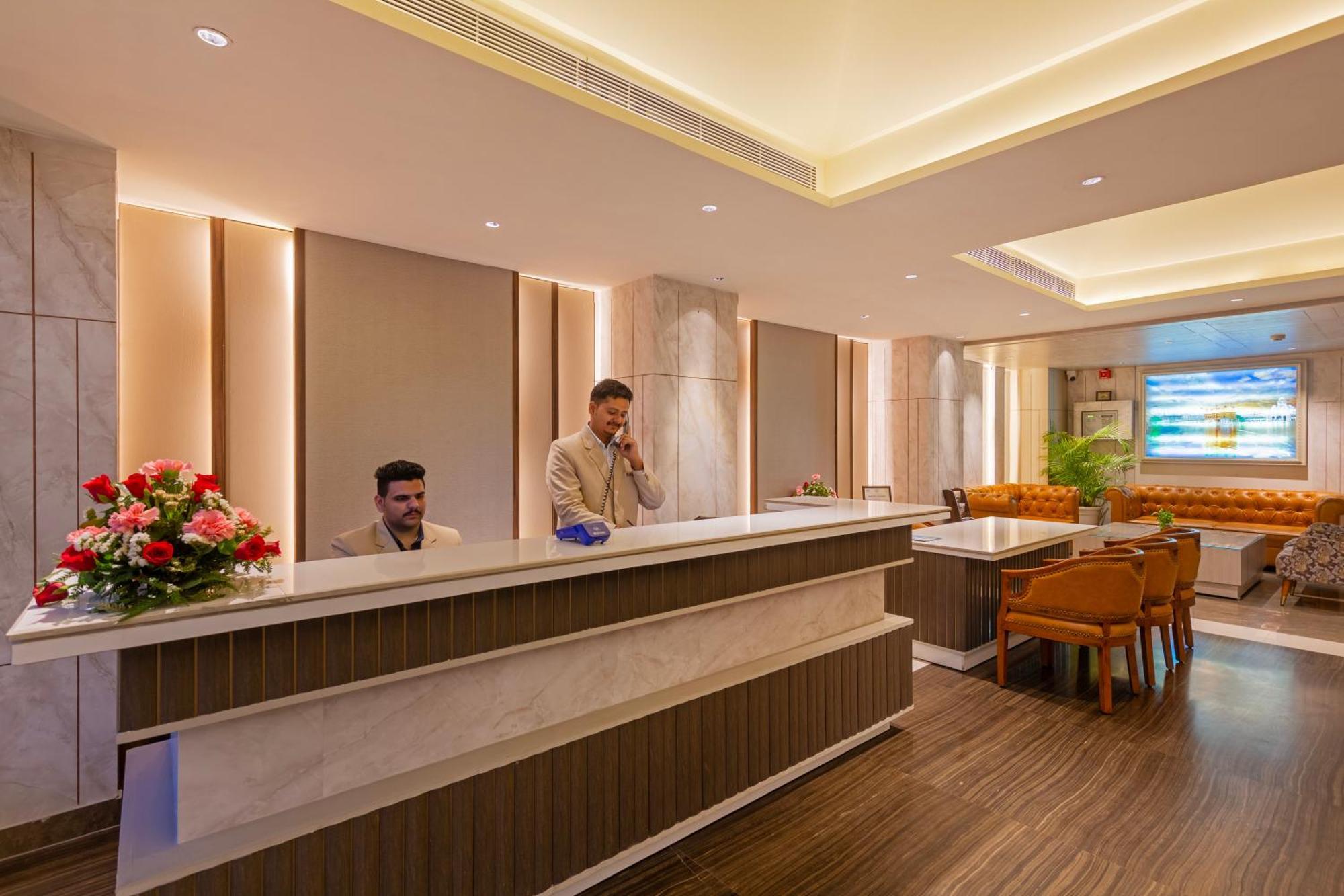 Sandoz Amritsar Near Golden Temple Buitenkant foto
